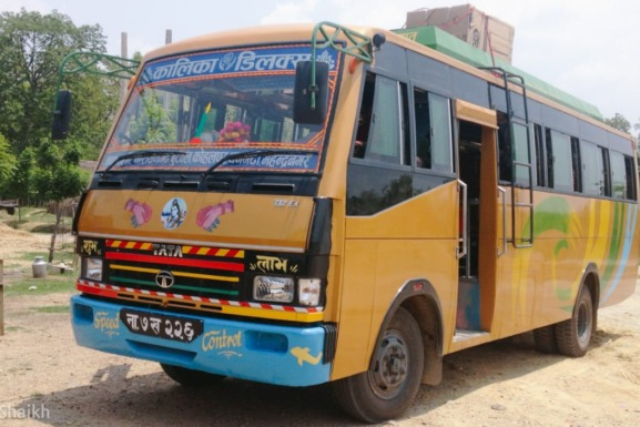 Reach Bardia National Park by Bus