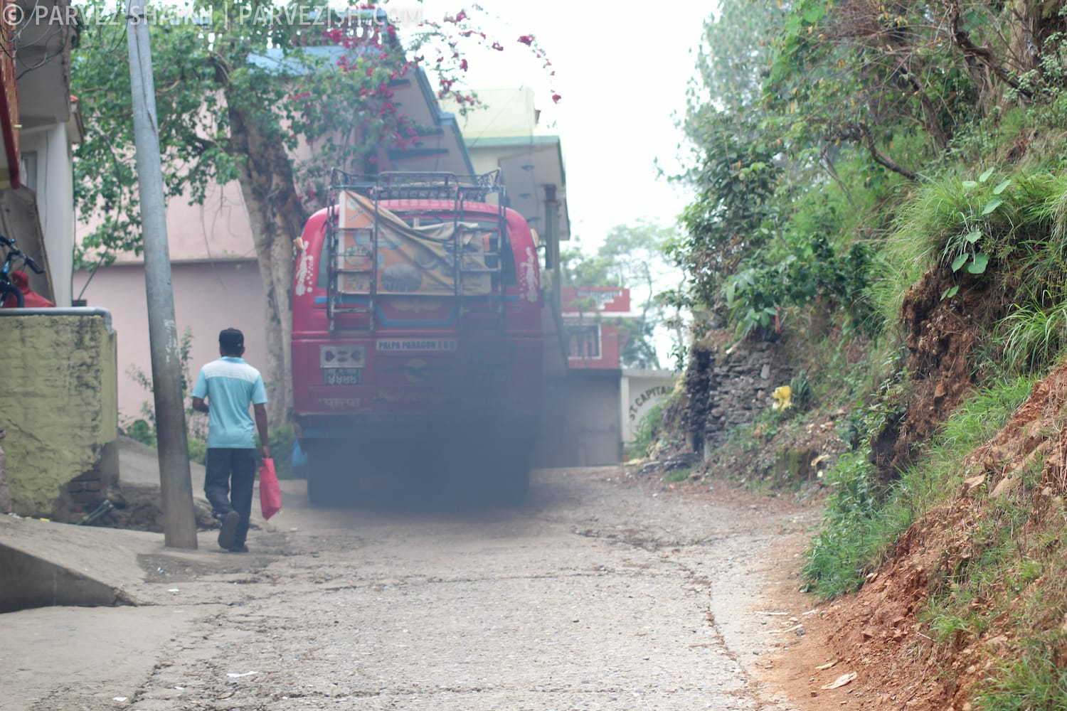 A Bus on the Roads of Tansen
