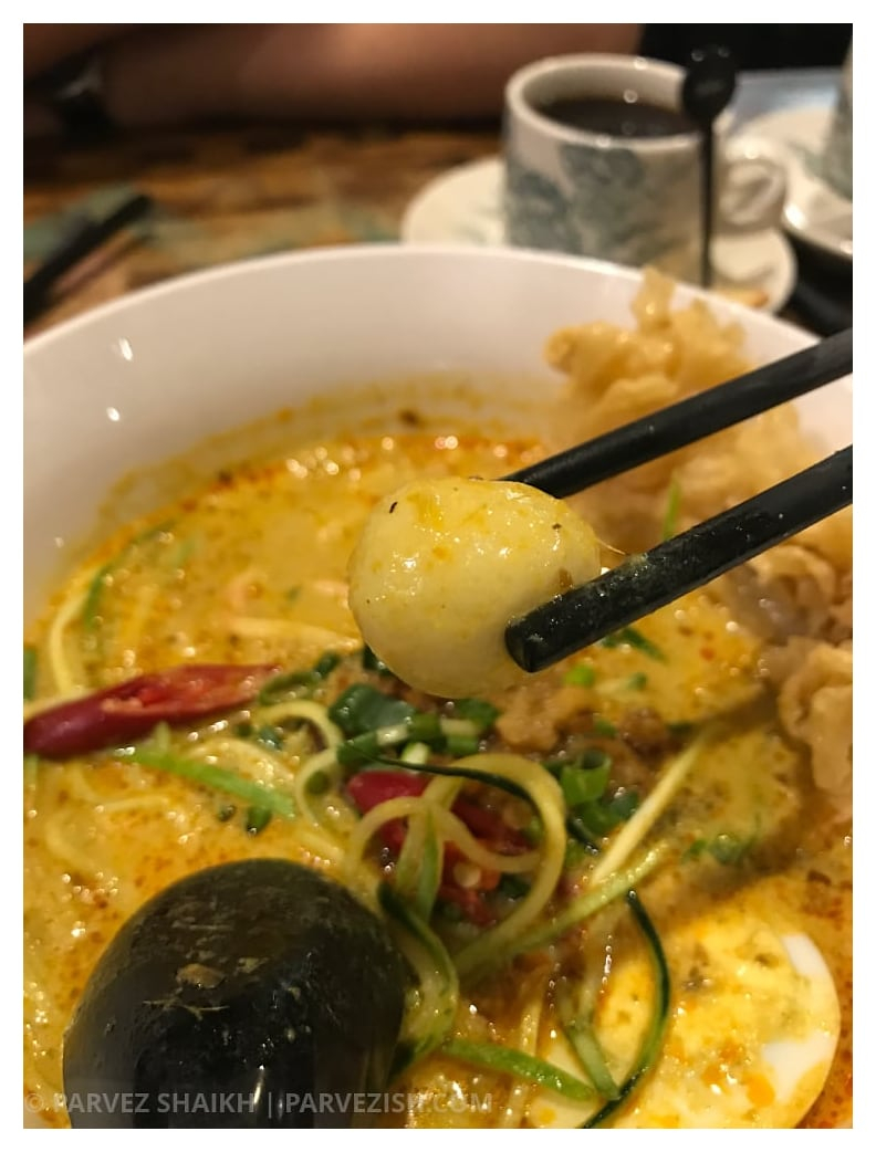 A Bowl of Laksa at Calanthe Art Cafe